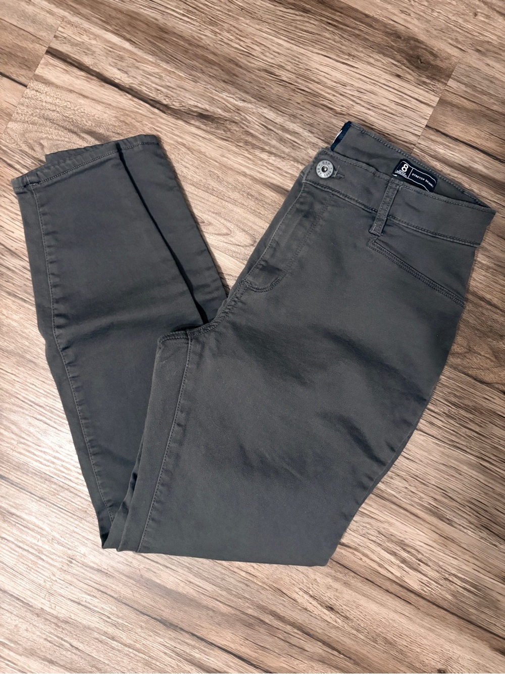 GAP Straight-Leg Pants in Dark Grey